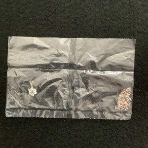 Vintage Avon new in box 925 s s emerald pendant necklace.